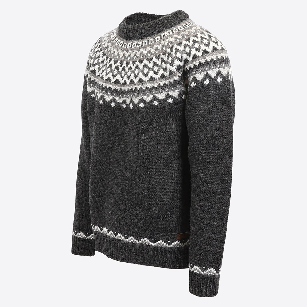 Skjaldbreiður Icelandic pattern wool sweater