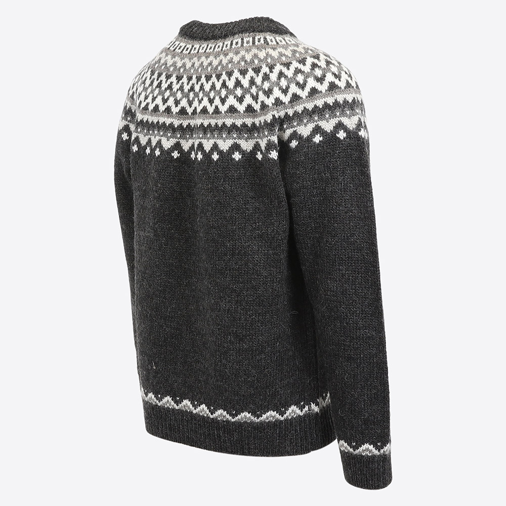 Skjaldbreiður Icelandic pattern wool sweater