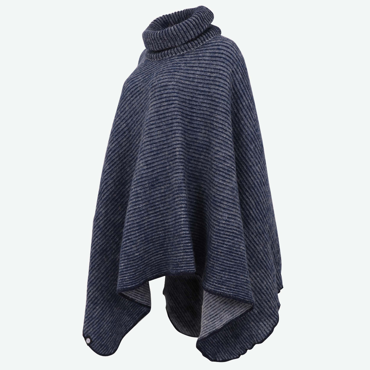 Ríkey poncho aus isländischer Wolle