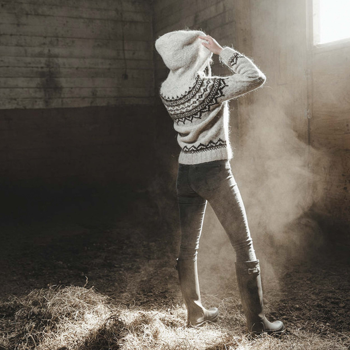 BRYNJA rennd ullarpeysa