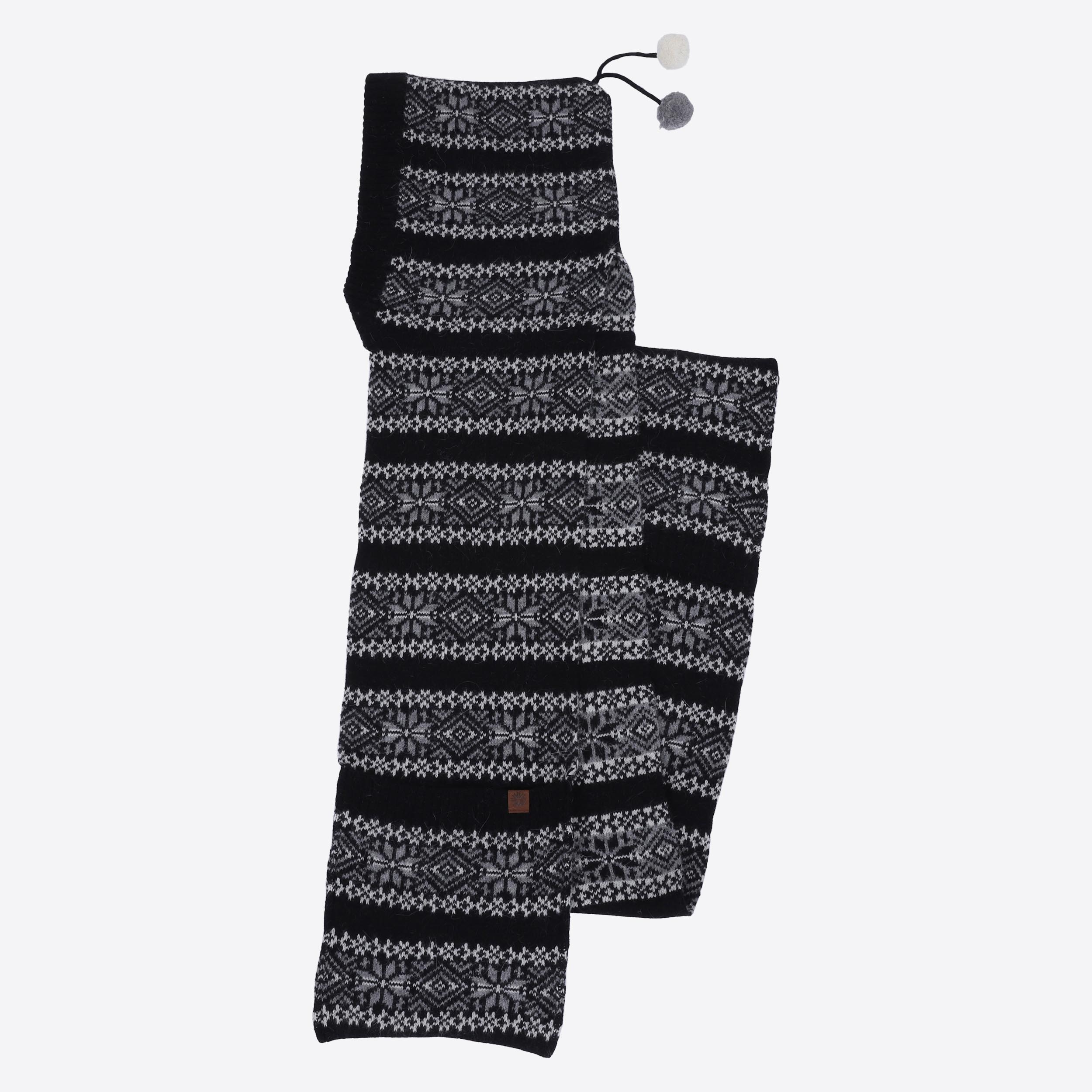 Papey scarf with hood